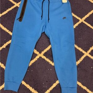 Nike Tech sweatpants